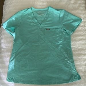 Women’s Figs Catarina One Pocket Scrub Top